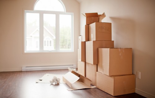 Packing and moving support with a removal truck in Tobelgium