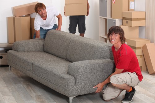 Moving checklist and essentials box preparation for a Tobelgium home move