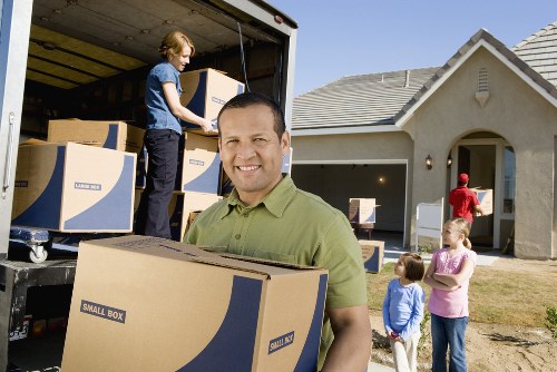 Packing and transporting household belongings for a local Tobelgium move